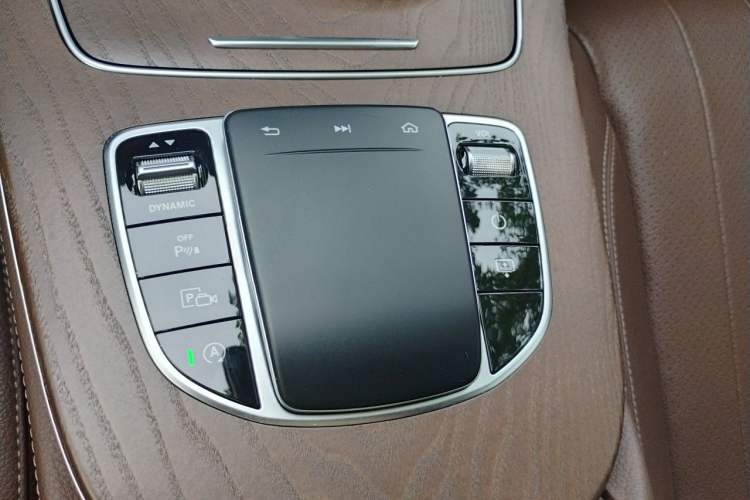 Used Mercedes-Benz E-Class 2019 Restyled E 300 L Luxury Edition Gear Lever