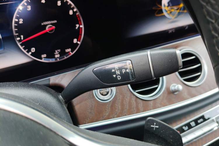 Used Mercedes-Benz E-Class 2019 E 300 L Luxury Model Gear Lever