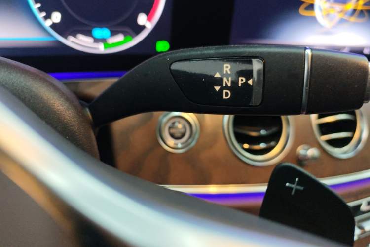 Used Mercedes-Benz E-Class 2019 E 260 L Gear Lever