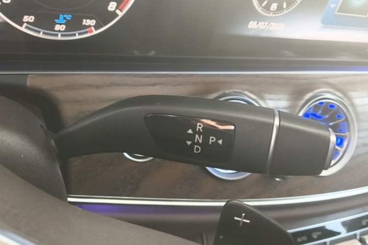 Used Mercedes-Benz E-Class 2019 E 300 L Stylish Model Gear Lever