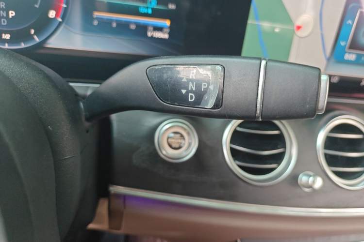 Used Mercedes-Benz E-Class 2019 Restyled E 300 L Sporty and Stylish Edition Gear Lever