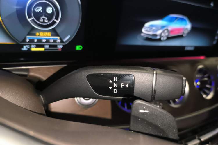 Used Mercedes-Benz E-Class 2019 Restyled E 300 L Luxury Edition Gear Lever