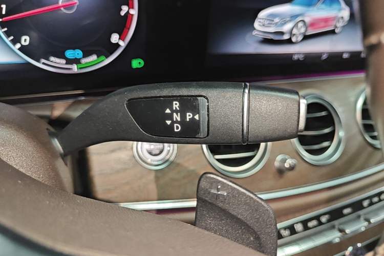 Used Mercedes-Benz E-Class 2019 E 260 L Gear Lever