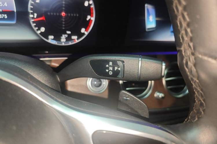 Used Mercedes-Benz E-Class 2019 Facelifted E 300 L Stylish Version Gear Lever