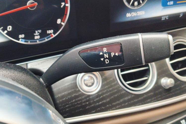 Used Mercedes-Benz E-Class 2019 E 200 L Sport Edition Gear Lever