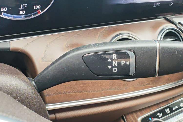 Used Mercedes-Benz E-Class 2019 Facelifted E 300 L Stylish Version Gear Lever