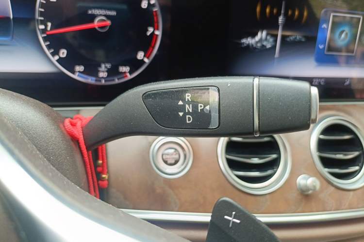 Used Mercedes-Benz E-Class 2019 E 300 L Luxury Model Gear Lever