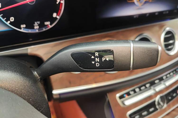 Used Mercedes-Benz E-Class 2019 E 200 L Gear Lever