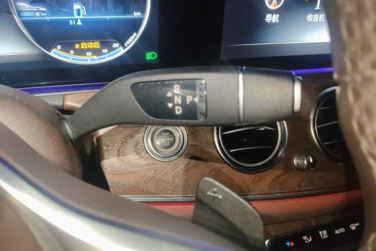Used Mercedes-Benz E-Class 2019 Facelifted E 300 L Stylish Version Gear Lever