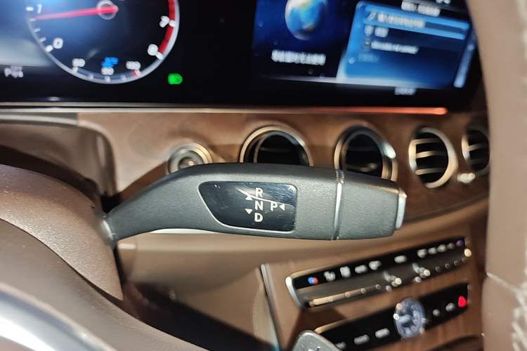 Used Mercedes-Benz E-Class 2019 E 300 L Stylish Model Gear Lever