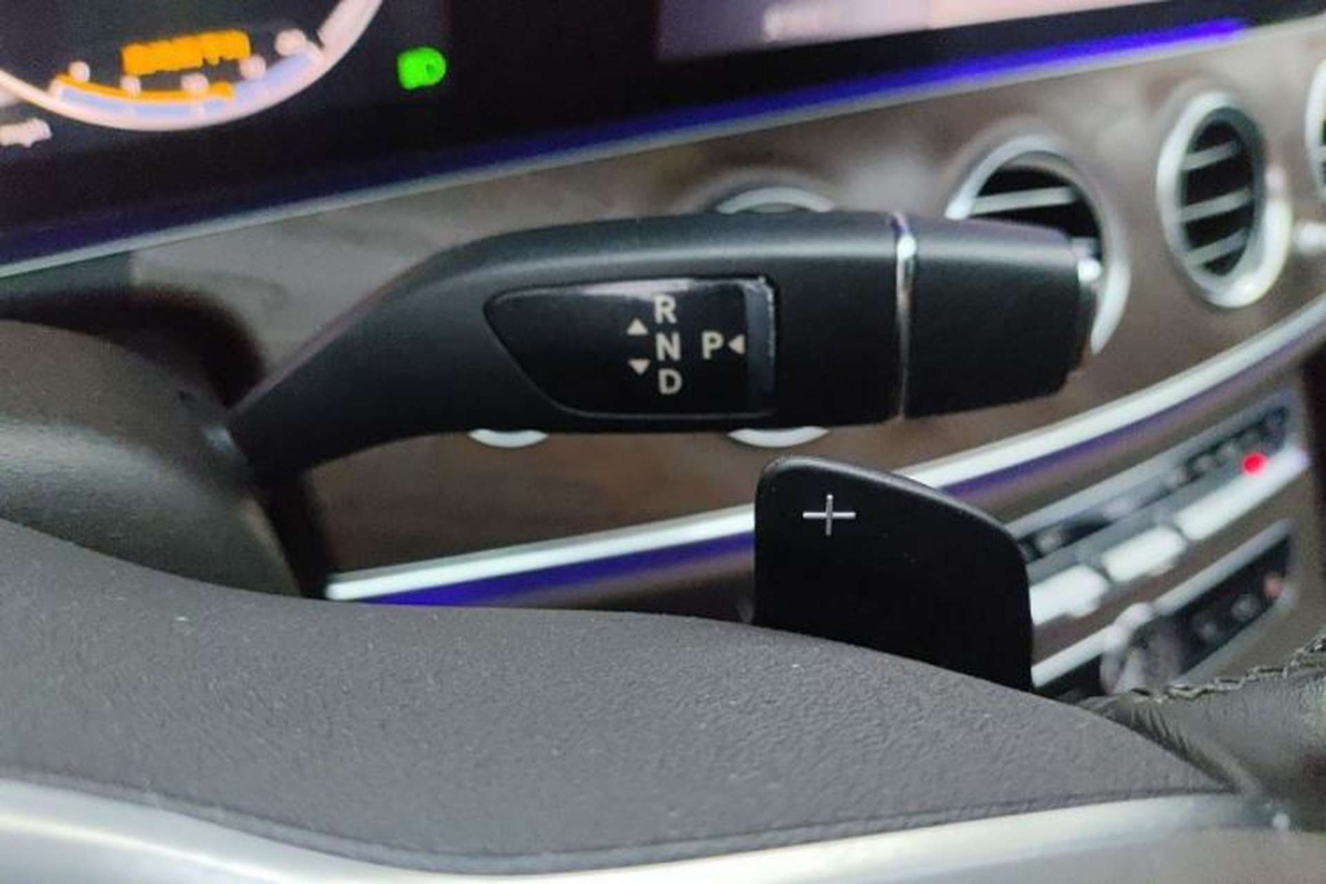 Used Mercedes-Benz E-Class 2019 Facelifted E 300 L Stylish Version Gear Lever