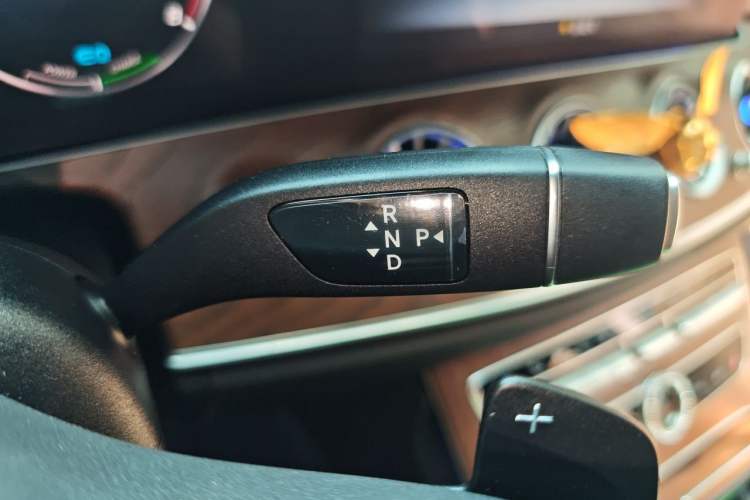 Used Mercedes-Benz E-Class 2019 E 260 L Gear Lever