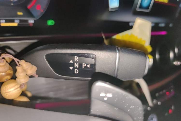 Used Mercedes-Benz E-Class 2019 E 260 L Sport Edition Gear Lever