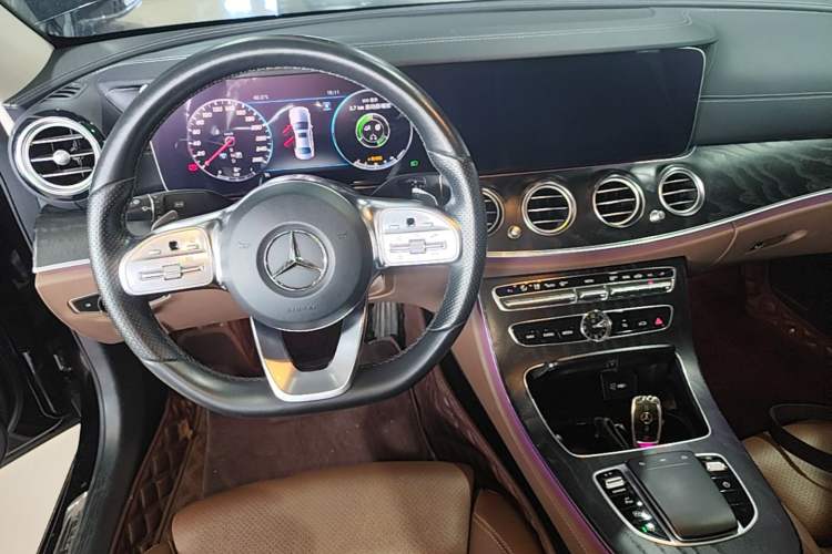 Used Mercedes-Benz E-Class 2019 E 200 L Sport Edition Gear Lever