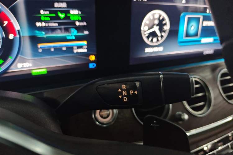 Used Mercedes-Benz E-Class 2019 E 260 L Gear Lever