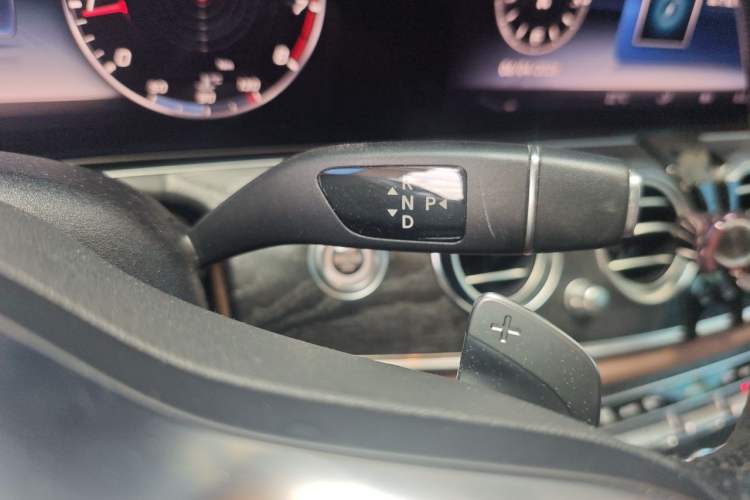 Used Mercedes-Benz E-Class 2019 E 260 L Sport Edition Gear Lever