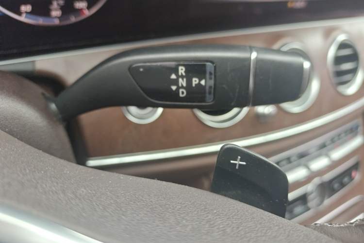 Used Mercedes-Benz E-Class 2019 Facelifted E 300 L Stylish Version Gear Lever