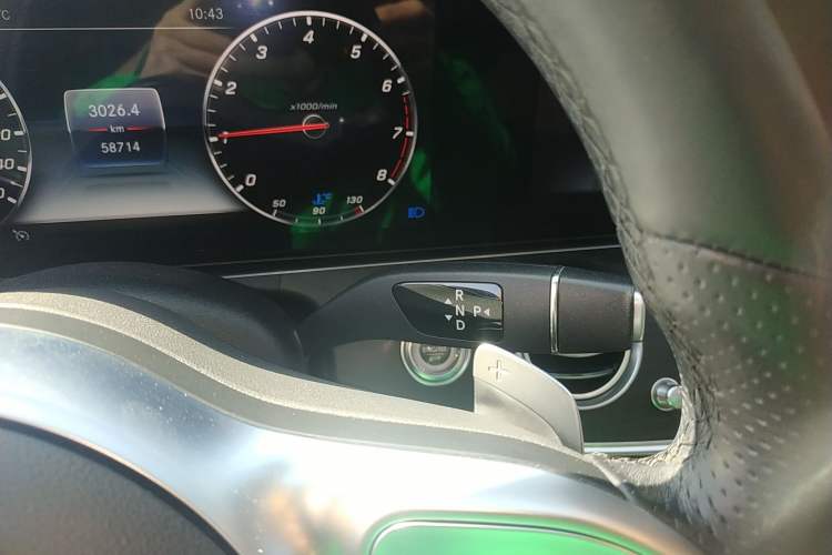 Used Mercedes-Benz E-Class 2019 Restyled E 300 L Sporty and Stylish Edition Gear Lever