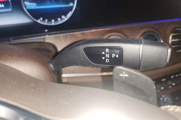 Used Mercedes-Benz E-Class 2019 E 260 L Gear Lever
