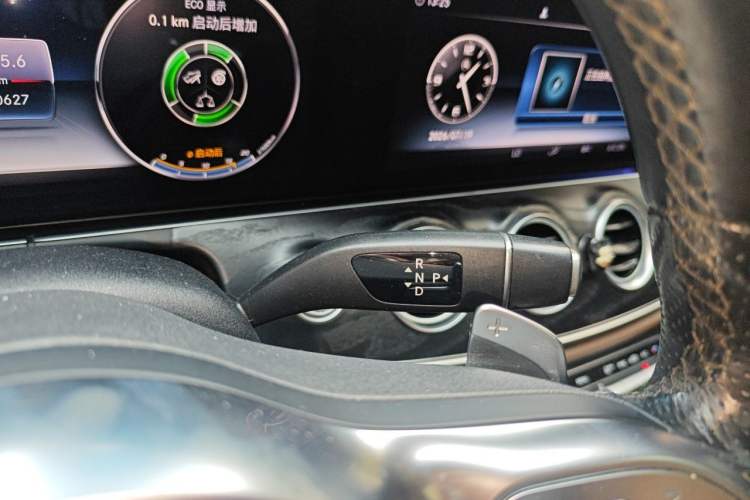 Used Mercedes-Benz E-Class 2019 E 300 L Sport Luxury Edition Gear Lever
