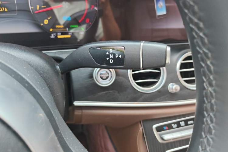 Used Mercedes-Benz E-Class 2019 E 260 L Sport Edition Gear Lever