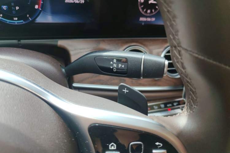 Used Mercedes-Benz E-Class 2019 Facelifted E 300 L Stylish Version Gear Lever