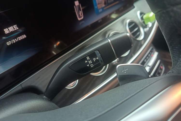 Used Mercedes-Benz E-Class 2019 Restyled E 300 L Sporty and Stylish Edition Gear Lever