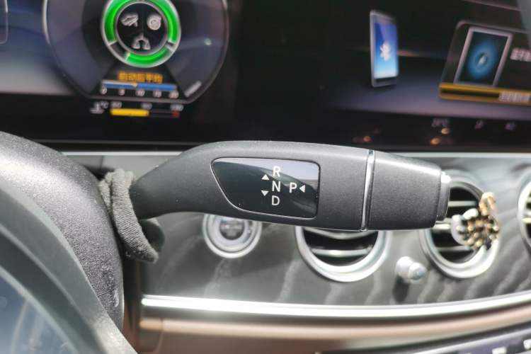 Used Mercedes-Benz E-Class 2019 E 260 L Sport Edition Gear Lever