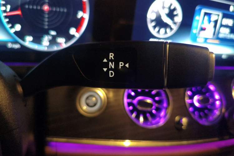 Used Mercedes-Benz E-Class 2019 Restyled E 300 L Sport Luxury Edition Gear Lever