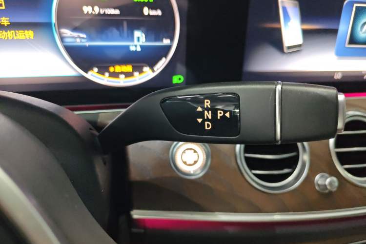 Used Mercedes-Benz E-Class 2019 E 260 L Gear Lever