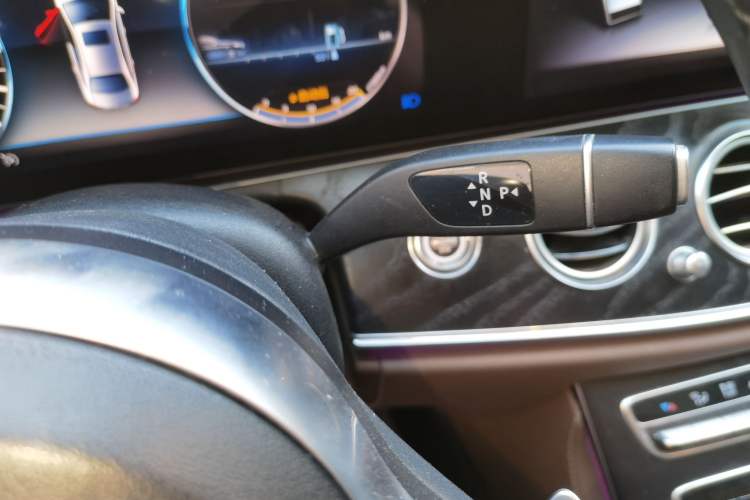 Used Mercedes-Benz E-Class 2019 E 300 L Sporty and Stylish Model Gear Lever