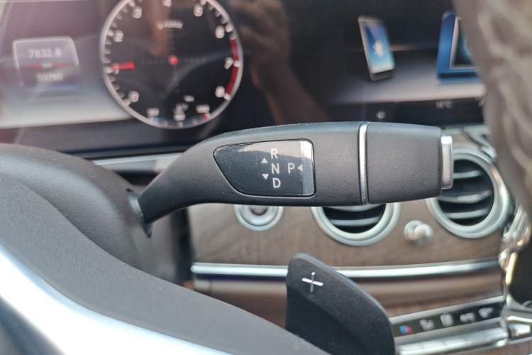 Used Mercedes-Benz E-Class 2019 Restyled E 300 L Luxury Edition Gear Lever