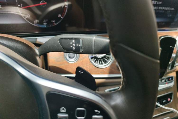 Used Mercedes-Benz E-Class 2019 E 300 L Luxury Model Gear Lever