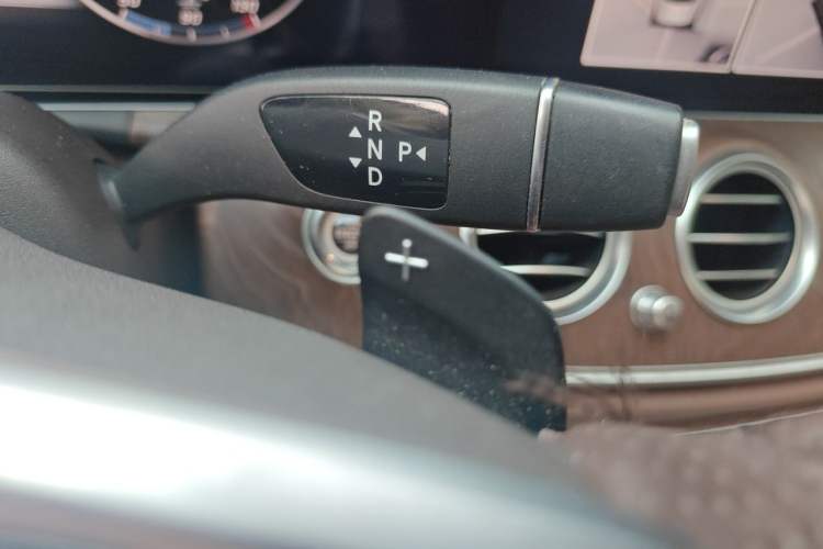 Used Mercedes-Benz E-Class 2019 E 200 L Gear Lever