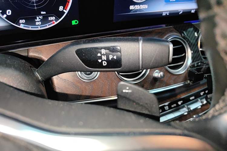 Used Mercedes-Benz E-Class 2019 E 300 L Stylish Model Gear Lever