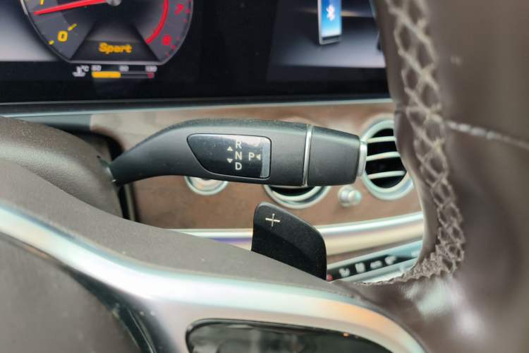 Used Mercedes-Benz E-Class 2019 E 300 L Stylish Model Gear Lever