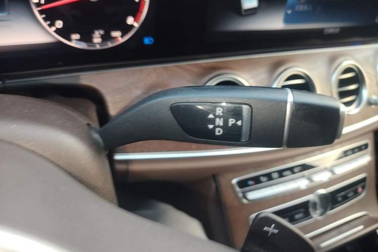 Used Mercedes-Benz E-Class 2019 E 200 L Gear Lever