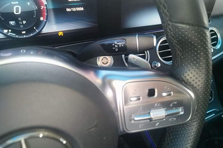 Used Mercedes-Benz E-Class 2019 Restyled E 300 L Sport Luxury Edition Gear Lever