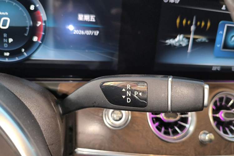 Used Mercedes-Benz E-Class 2019 E 200 L Gear Lever
