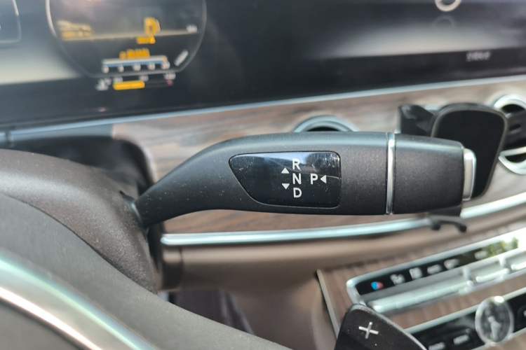 Used Mercedes-Benz E-Class 2019 E 260 L Gear Lever
