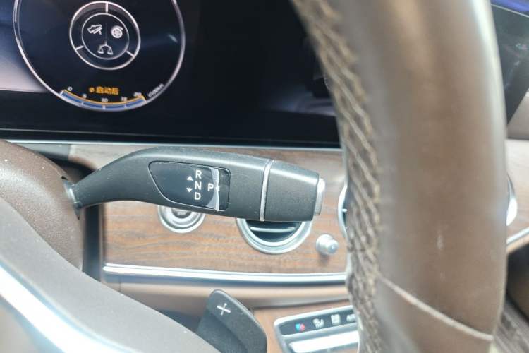 Used Mercedes-Benz E-Class 2019 E 200 L Gear Lever