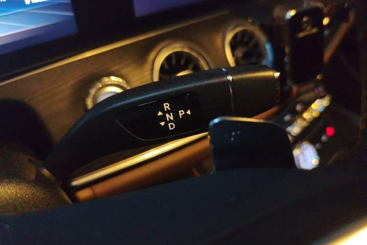 Used Mercedes-Benz E-Class 2019 E 260 L Sport Edition Gear Lever