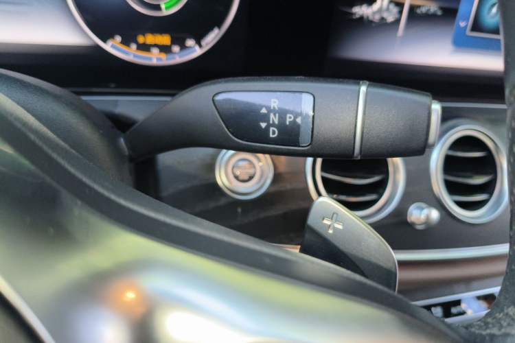 Used Mercedes-Benz E-Class 2019 E 260 L Sport Edition Gear Lever