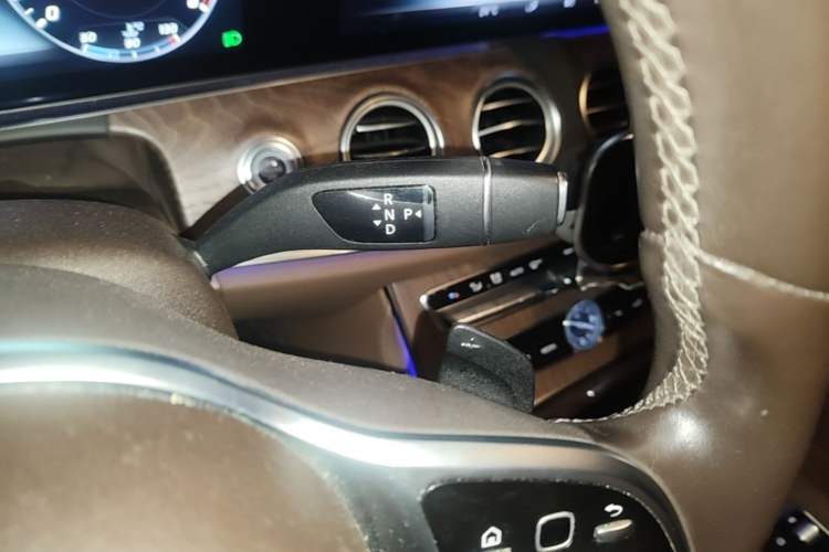 Used Mercedes-Benz E-Class 2019 E 300 L Luxury Model Gear Lever