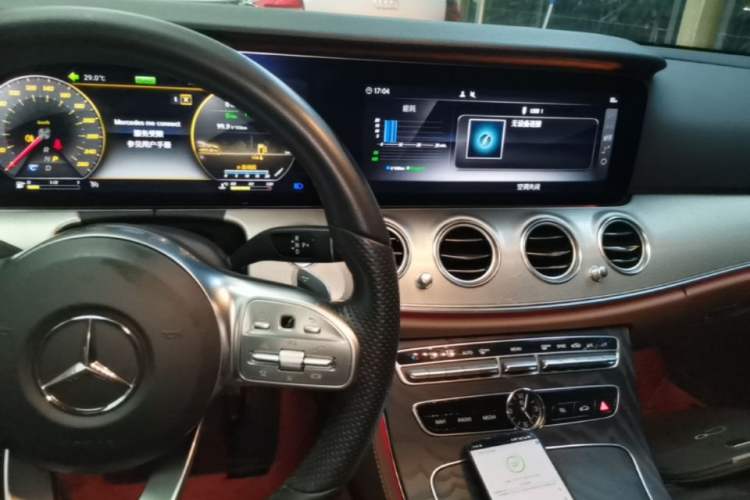 Used Mercedes-Benz E-Class 2019 E 260 Sport Edition Gear Lever