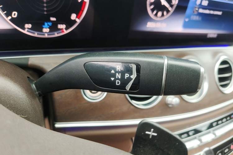 Used Mercedes-Benz E-Class 2019 E 200 L Gear Lever