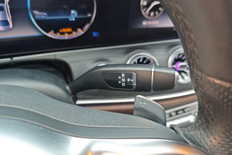 Used Mercedes-Benz E-Class 2019 Restyled E 300 L Sport Luxury Edition Gear Lever