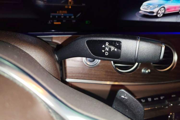 Used Mercedes-Benz E-Class 2019 E 300 L Stylish Model Gear Lever