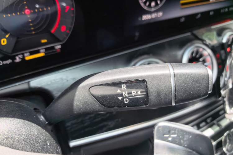 Used Mercedes-Benz E-Class 2019 Restyled E 300 L Sporty and Stylish Edition Gear Lever
