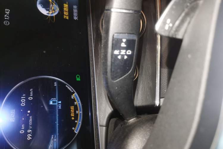Used Mercedes-Benz E-Class 2019 Restyled E 300 L Sporty and Stylish Edition Gear Lever